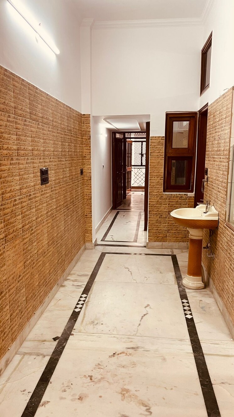 Room, ashok nagar 2 Bedroom 900 Sq.Ft. Builder Floor In Ashok Nagar Delhi 7648975