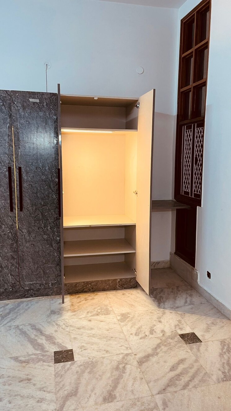 Living Room, ashok nagar 2 Bedroom 900 Sq.Ft. Builder Floor In Ashok Nagar Delhi 7648975