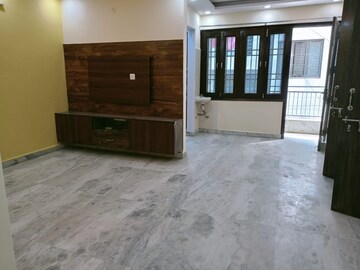 रेसिडेंशियल बिल्डर फ्लोर वर्ग फुट फॉर रेंट इन द्वारका मोर दिल्ली  7649334