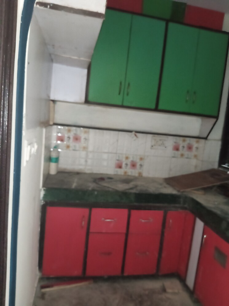 Kitchen, jogabai extension 2 Bedroom 450 Sq.Ft. Apartment In Jogabai Extension Delhi 7649486