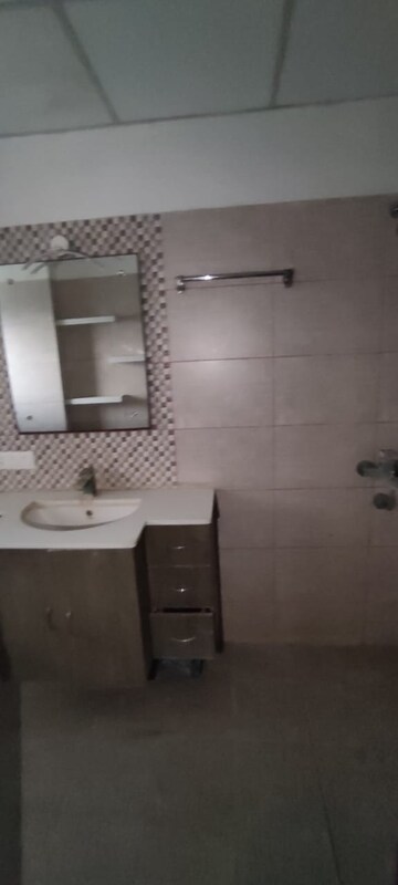 Bathroom in 4 BHK Apartment at Omaxe Heights, Sector 86 – for Sale
