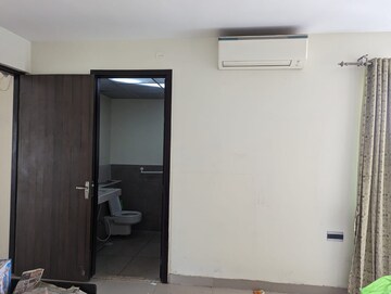 Room in 2 BHK Apartment at Nyati Esteban, Undri – for Rent