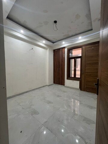 Room in 2 BHK Builder Floor at Chattarpur – for Sale