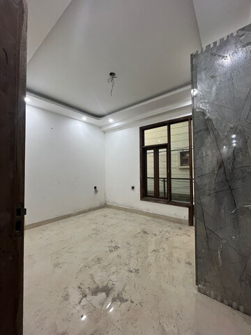 Room in 1 BHK Builder Floor at Chattarpur – for Sale