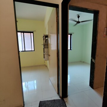 Room in 1.5 BHK Apartment at Yashraj Park CHS, Kasarvadavali – for Sale