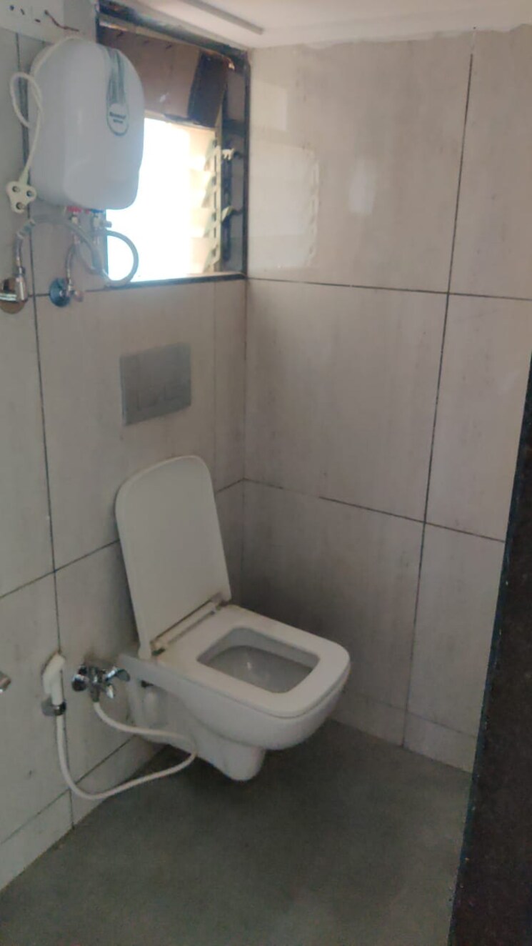 Bathroom, rna-ng-diamond-hill 2 Bedroom 556 Sq.Ft. Apartment In Beverly Park Thane 7650907