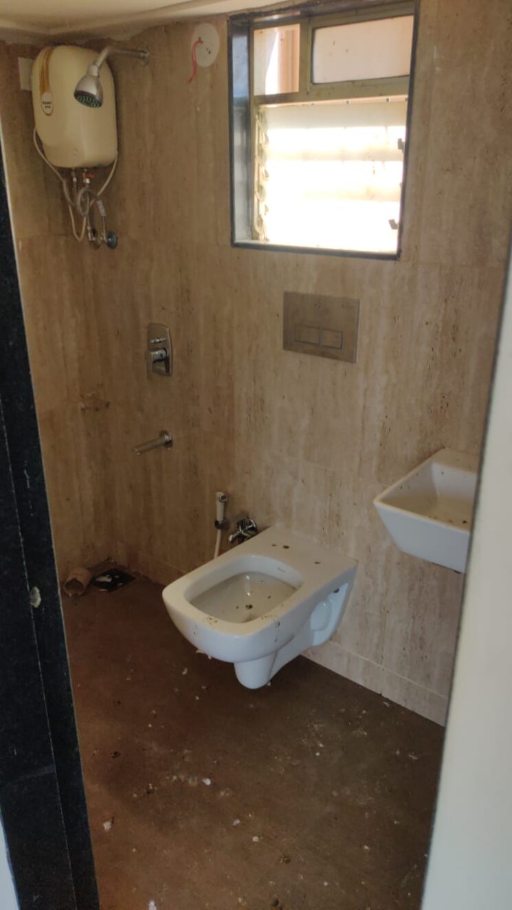Bathroom, rna-ng-diamond-hill 2 Bedroom 556 Sq.Ft. Apartment In Beverly Park Thane 7650907