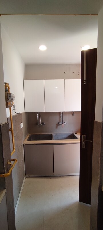 Furnished Amenities in 4 BHK Builder Floor at Puri Vip Floors, Sector 81 – for Sale