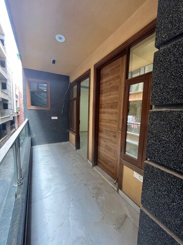 Building Lobby in 3 BHK Builder Floor at Palm Residency Chhatarpur, Chattarpur – for Sale