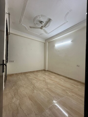 Room in 3 BHK Builder Floor at Palm Residency Chhatarpur, Chattarpur – for Sale