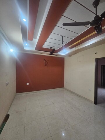 Kitchen in 3.5 BHK Builder Floor at Smart World Gems, Sector 89 – for Sale
