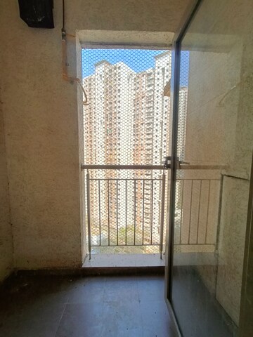 Bathroom in 2 BHK Apartment at Kalpataru Hills Phase II, Manpada – for Sale