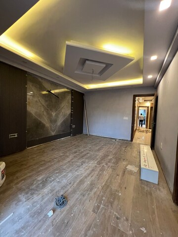 Bedroom in 4 BHK Builder Floor at Sector 55 – for Sale