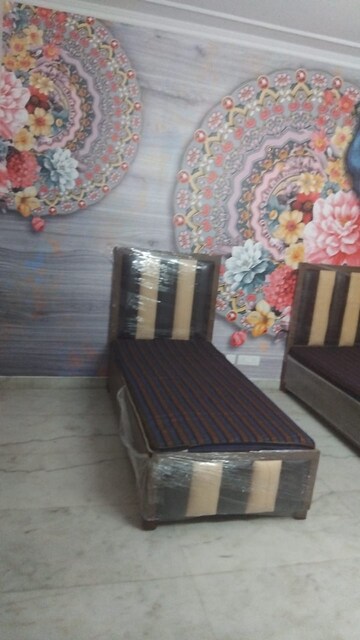 Room in  Pg at Sector 71 – for Rent