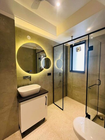 Master Bedroom in 4 BHK Builder Floor at Ardee City, Sector 52 – for Sale
