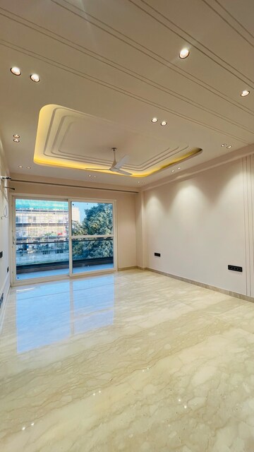 Room in 4 BHK Builder Floor at Devindar Vihar, Sector 56 – for Sale