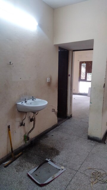 रेसिडेंशियल फ्लैट वर्ग फुट फॉर रेंट इन पश्चिम विहार दिल्ली  7653364