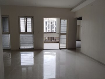 Room in 2.5 BHK Apartment at Goel Ganga Legend, Bavdhan – for Sale