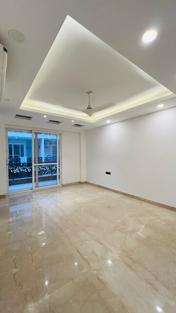 Room in 4 BHK Builder Floor at Devindar Vihar, Sector 56 – for Sale
