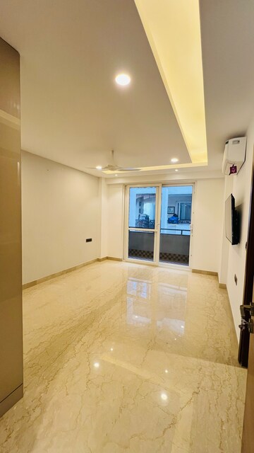Room in 4 BHK Builder Floor at Devindar Vihar, Sector 56 – for Sale
