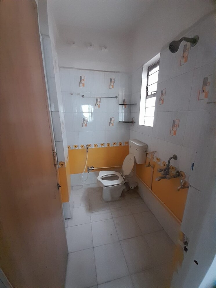 Bathroom, laxmi-krupa-apartments 2 Bedroom 950 Sq.Ft. Apartment In Bhusari Colony Pune 7653970