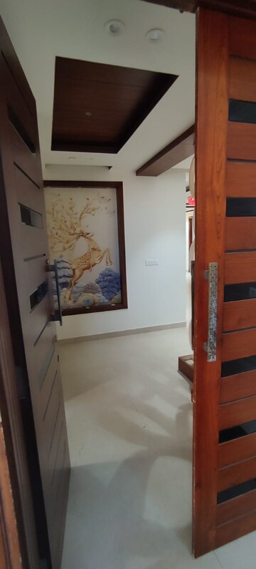 Furnished Amenities in 4 BHK Builder Floor at Puri Vip Floors, Sector 81 – for Sale