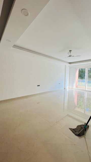 Room in 4 BHK Builder Floor at Devindar Vihar, Sector 56 – for Sale