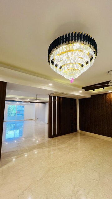 Room in 4 BHK Builder Floor at Devindar Vihar, Sector 56 – for Sale
