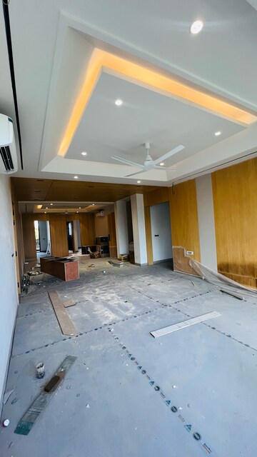 Bedroom in 4 BHK Builder Floor at Devindar Vihar, Sector 56 – for Sale