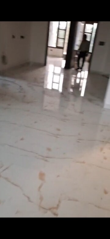 रेसिडेंशियल घर वर्ग फुट फॉर रेंट इन सेक्टर 31 नोएडा  7654674