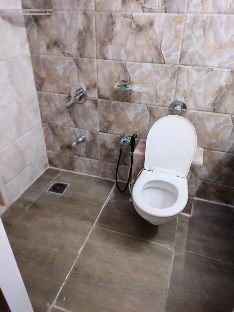 Bathroom, swaraj-daffodils-airoli 2 Bedroom 1190 Sq.Ft. Apartment In Airoli Sector 3 Navi Mumbai 7654686