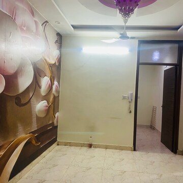 रेसिडेंशियल बिल्डर फ्लोर वर्ग यार्ड फॉर रेंट इन द्वारका मोर दिल्ली  7655064