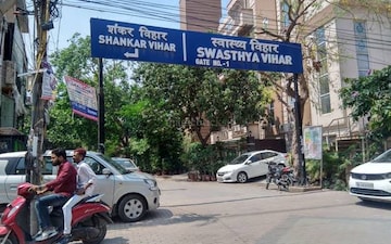 3 BHK Builder Floor For Sale in Swasthya Vihar