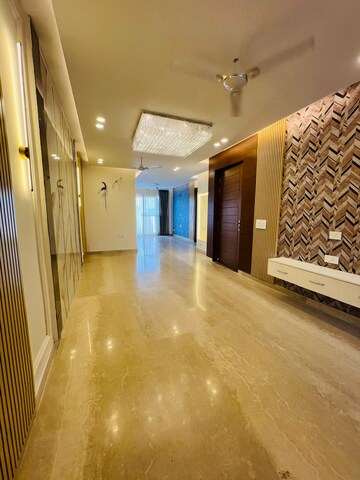 Room in 4 BHK Builder Floor at Ansal Api Versalia 2, Sector 67a – for Sale
