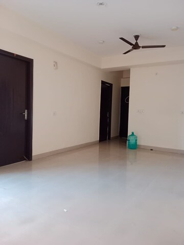 Room in 2 BHK Apartment at Divyansh Flora, Sector 16c Greater Noida – for Sale