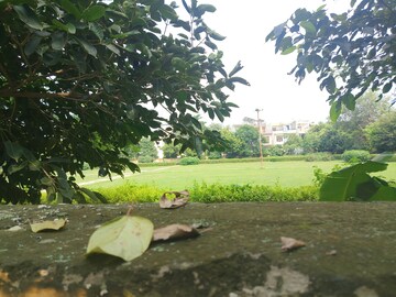  Plot – Garden View at Gomti Nagar - for Sale