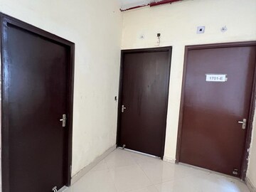Room in 3 BHK Apartment at Mahagun Moderne, Sector 78 – for Sale