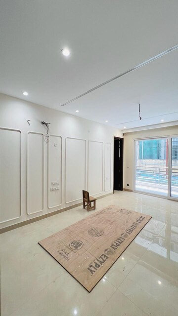 Room in 4 BHK Builder Floor at Uppal Southend, Sector 49 – for Sale