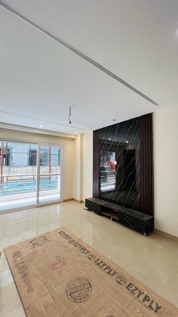 Room in 4 BHK Builder Floor at Uppal Southend, Sector 49 – for Sale