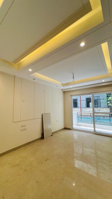 Room in 4 BHK Builder Floor at Uppal Southend, Sector 49 – for Sale