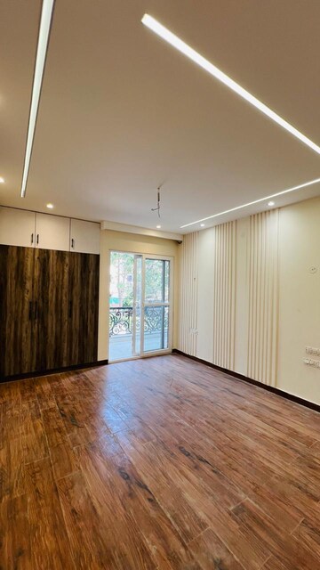 Room in 4 BHK Builder Floor at Uppal Southend, Sector 49 – for Sale