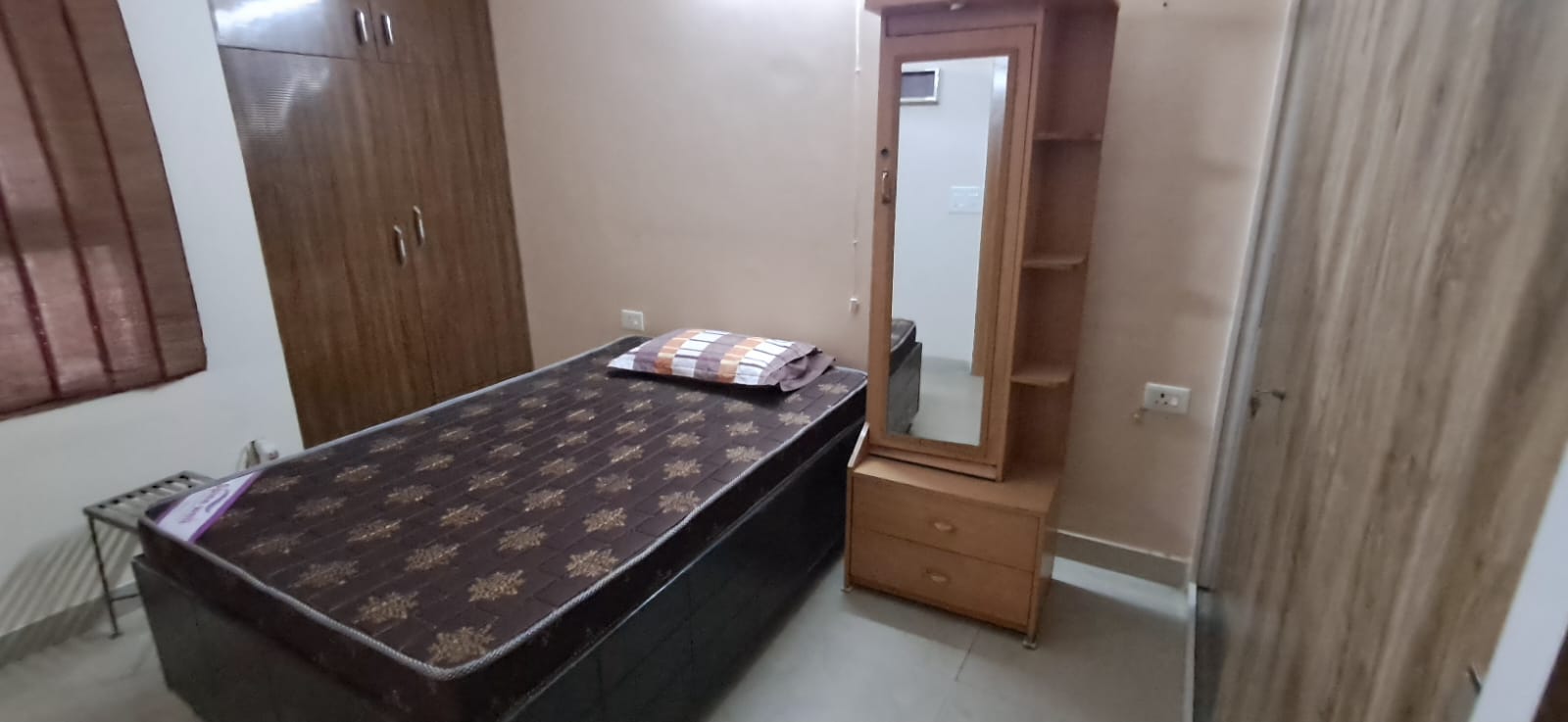 2 BHK Apartment For Rent in SRS Residency Sector 88 Faridabad  7656402