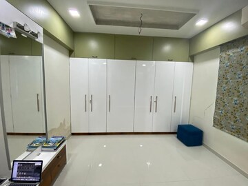 Room in 4 BHK Penthouse at Motera – for Sale