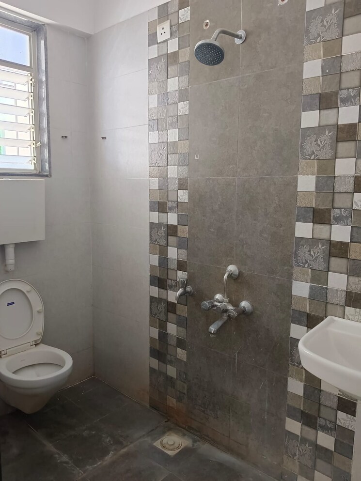 Bathroom, pristine-greens 2 Bedroom 750 Sq.Ft. Apartment In Moshi Pune 6030180