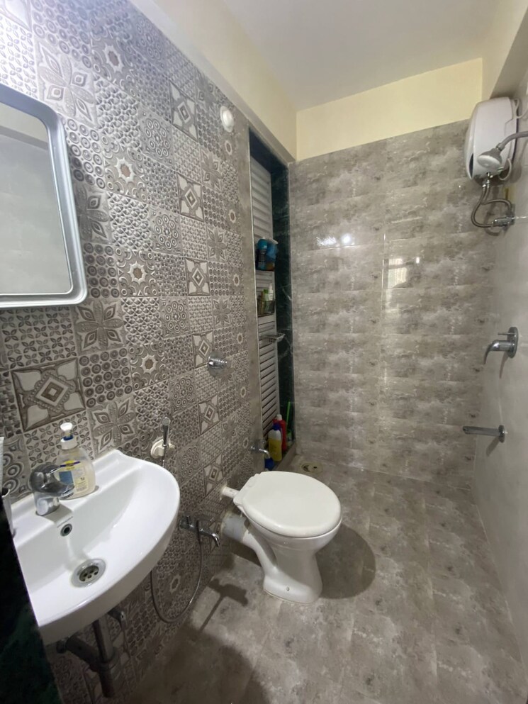 Bathroom, rutu-towers 3 Bedroom 1250 Sq.Ft. Apartment In Ghodbunder Road Thane 7656654
