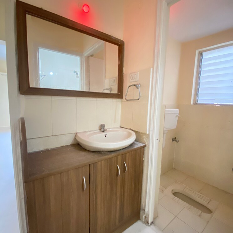 Bathroom, sukhwani-aakashdeep 2 Bedroom 1100 Sq.Ft. Apartment In Kasarwadi Pune 7656892