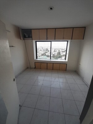 Room in 3.5 BHK Penthouse at Sunshree Gold, Nibm Road – for Rent