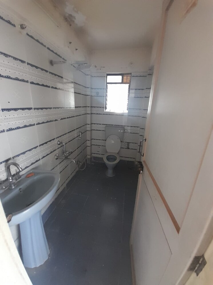 Attached Bathroom, sunshree-gold 3.5 Bedroom 1900 Sq.Ft. Penthouse In Nibm Road Pune 7656926