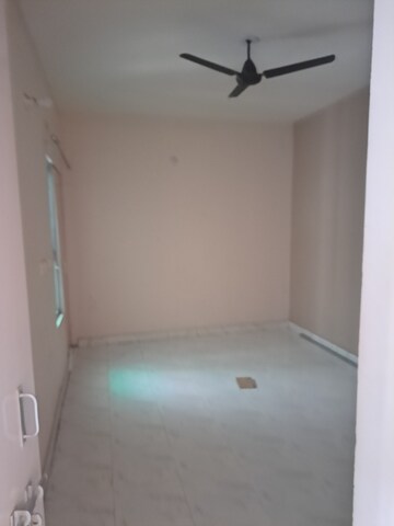 Room in 2 BHK Apartment at Avadh Vihar Yojna – for Sale