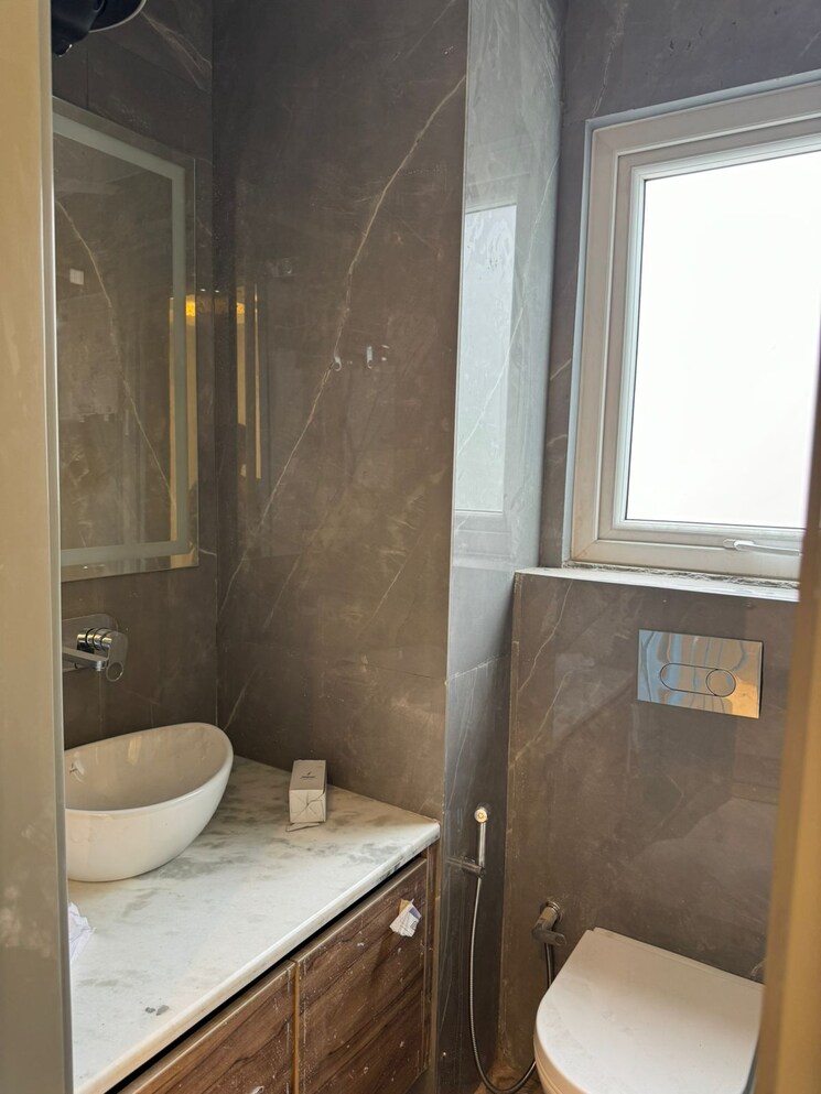 Bathroom, lajpat nagar 2 Bedroom 900 Sq.Ft. Builder Floor In Lajpat Nagar Delhi 7657092